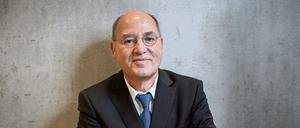 Gregor Gysi kann über Jan Böhmermanns Schmähgedicht nicht lachen