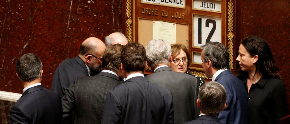 Die Nationalversammlung stimmte am Donnerstag über einen Misstrauensantrag gegen die Regierung Valls ab.