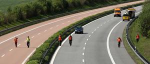 Die Treiber mussten auf der Autobahn A20 bei Rostock rund 20 km zu Fuß zurücklegen.