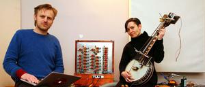 Nicht keine Experimente. Die Klangkünstler Maciej Sledziecki und Marion Wörle.