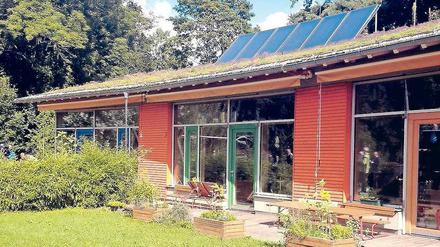 Die Mehrkosten für den Passivhausstandard dieser Kita in Sachsen betrugen knapp sechs Prozent der Bausumme. Die Energieagentur des Landes geht davon aus, dass sich die Zusatzausgaben in 10 bis 15 Jahren amortisieren. 