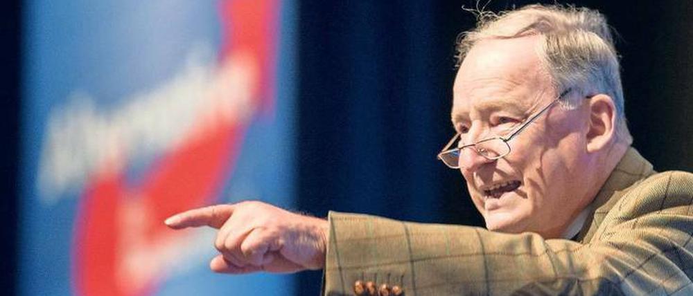 Zeigefreudig. Brandenburgs AfD-Chef Alexander Gauland hat es mit seinem Landesverband nicht leicht – und fühlt sich zu bundespolitischen Aufgaben berufen.