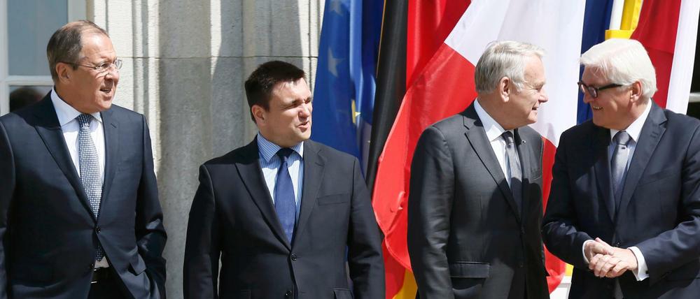 Die Außenminister Sergej Lawrow (Russland), Pawlo Klimkin (Ukraine) und Jean-Marc Ayrault (Frankreich) zu Gast bei ihrem deutschen Amtskollegen Frank-Walter Steinmeier in Berlin.