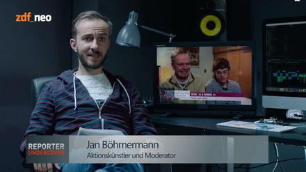 Hashtag Verafake: Jan Böhmermann erläutert in einem Einspieler, wie das „Neo Magazin Royale“ zwei Schauspieler bei „Schwiegertochter gesucht“ eingeschleust hat.