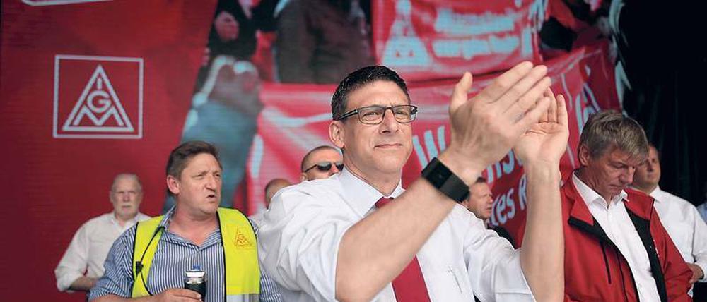 Sieger? Jedenfalls führte Knut Giesler, Bezirksleiter der IG Metall in Nordrhein-Westfalen, die Tarifverhandlungen für die Gewerkschaft. 