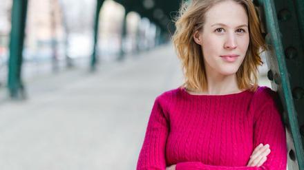 Seit der 7. Klasse steht sie im Rampenlicht – Bettina Brezinski ist schon als Schülerin fasziniert davon, wie ein Stück entsteht, von der ersten Leseprobe bis zur Aufführung