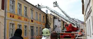 Die Löscharbeiten in Brandenburg an der Havel dauerten auch am Vormittag noch an.