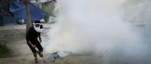 Rund 300 randalierende Migranten hatten versucht, den mazedonischen Grenzzaun zu durchbrechen.