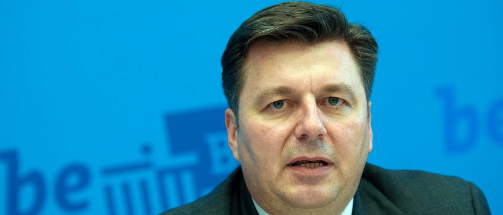 Andreas Geisel weist die Vorwürfe gegen vehement zurück.