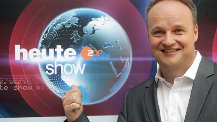 Die „heute-show“ mit Oliver Welke erreicht seit 2012 mehr Zuschauer als das ZDF-Nachrichtenmagazin „heute-journal“.
