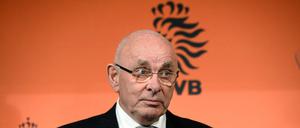 Michael van Praag leitete bisher den niederländischen Fußball-Verband KNVB. Nun will er Uefa-Chef werden.