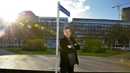 Von Los Angeles nach Berlin. Dirigent Steven Sloane am Berliner Los-Angeles-Platz. 