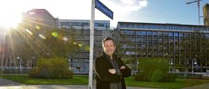 Von Los Angeles nach Berlin. Dirigent Steven Sloane am Berliner Los-Angeles-Platz. 