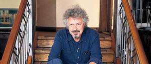 Wolfgang Niedecken, 65, hatte vor fünf Jahren einen Schlaganfall und wäre fast gestorben. Ans Aufhören denkt er trotzdem noch lange nicht. Gerade hat er die Jubiläumstour zum 40-jährigen Bestehen von BAP gestartet, am Freitag spielt er im Tempodrom.