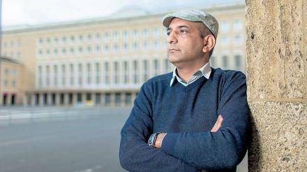 Undercover. Shams Ul Haq flüchtete als Junge von Pakistan nach Deutschland, wo sein Onkel auf ihn wartete. Er ist im Westerwald aufgewachsen.