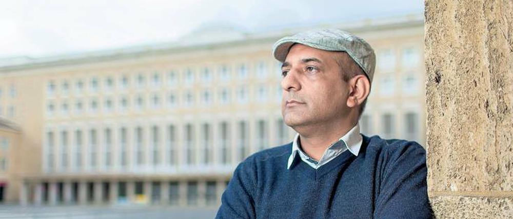 Undercover. Shams Ul Haq flüchtete als Junge von Pakistan nach Deutschland, wo sein Onkel auf ihn wartete. Er ist im Westerwald aufgewachsen.