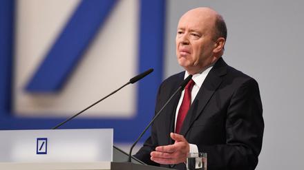 John Cryan, bisheriger Co-Vorstandsvorsitzender und zukünftiger Vorstandsvorsitzender der Deutschen Bank, spricht auf der Hauptversammlung der Bank in der Festhalle in Frankfurt am Main (Hessen).