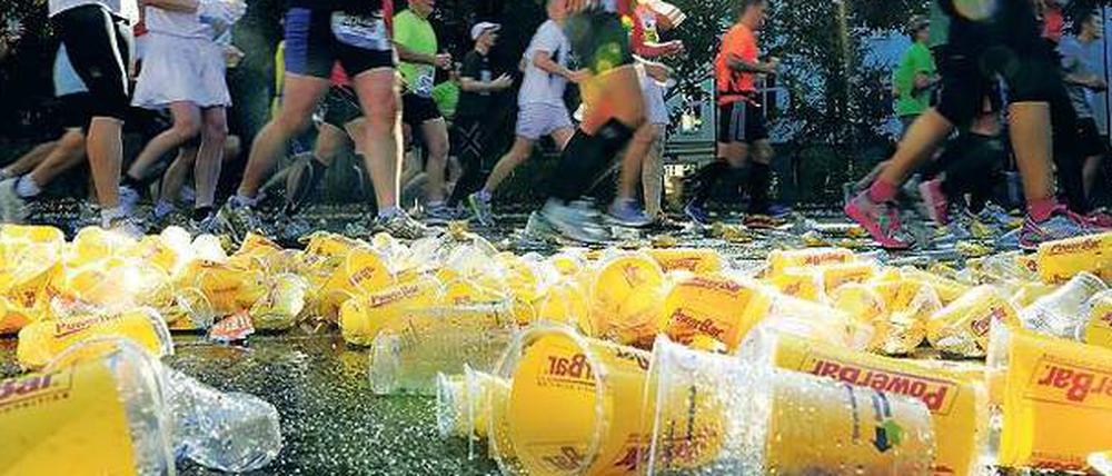 Ordentlich was los. 17.000 Läuferinnen werden heute beim Frauenlauf erwartet.