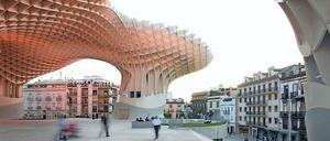 Metropol Parasol. Neugestaltung der Plaza de la Encarnación in Sevilla. 