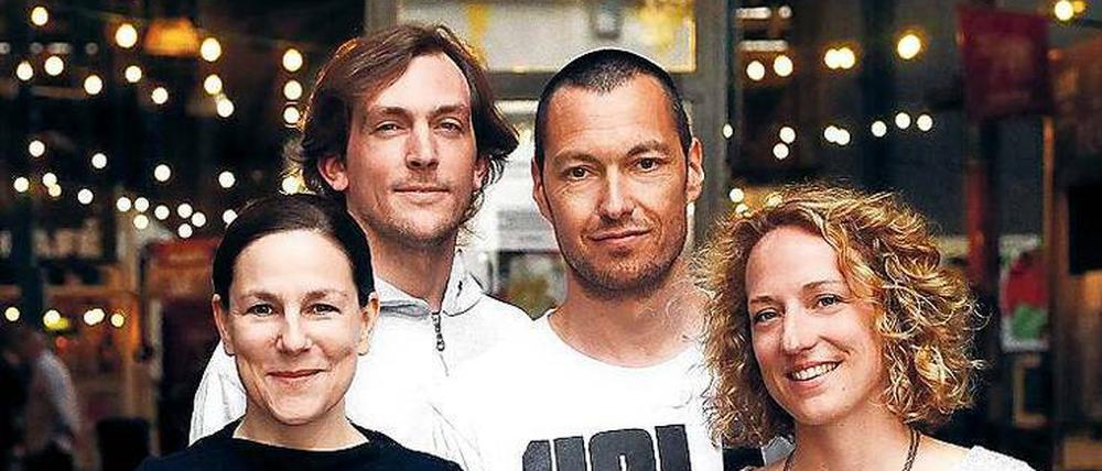 Das Team von "Ask Helmut": Bettina Schöder, Niels Hoffmann, Beat Halberschmidt und Conny Lohmann (v.l.).