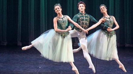 Neoklassischer Feinschliff. Szene aus der „Emeralds“-Choreografie.