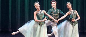 Neoklassischer Feinschliff. Szene aus der „Emeralds“-Choreografie.