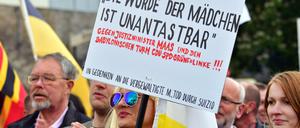 AfD-Demonstration am Mittwochabend in Erfurt - der Vizechef aus Steglitz-Zehlendorf, Andreas Wild, war dort Gastredner. 