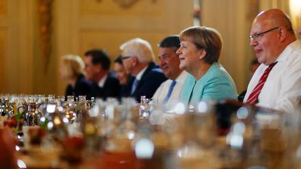 Gute Stimmung: Das Bundeskabinett in Meseberg