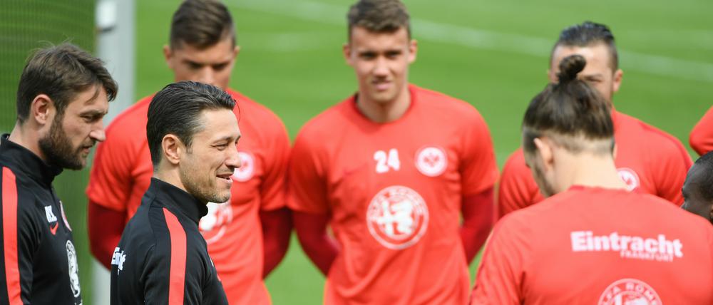 Die richtige Ansprache gefunden. Niko Kovac (vorn) beim Training.
