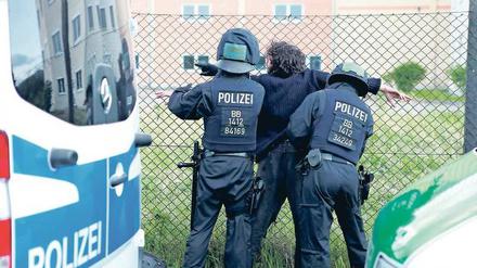 Auf neue Strukturen der Kriminalität ist die Polizei meist nur unzureichend vorbereitet. 