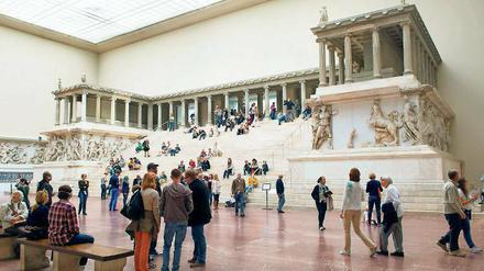 Das Original. Der Altar im Pergamonmuseum. 
