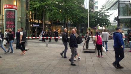 Was ist denn hier los? Sperrung in der City West.
