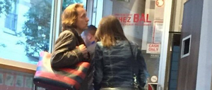 Beatrix von Storch in einem Dönerladen in Belgien. 