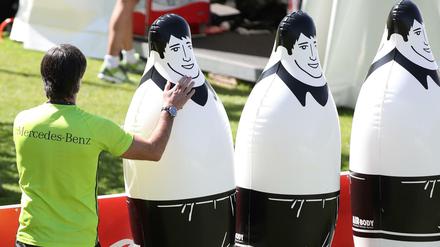 Nur einer von ihnen ist der echte Joachim Löw.