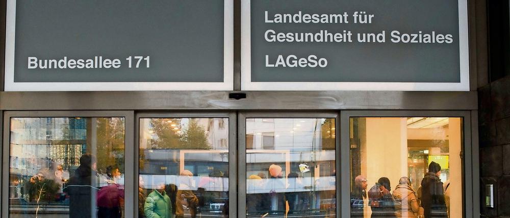 Mehr Geld für Flüchtlinge - und Behörden. Der Senat schafft mit dem Masterplan auch ein Amt für Flüchtlingsangelegenheiten