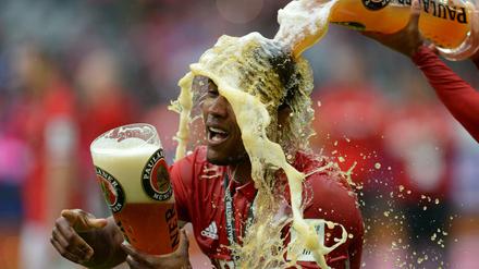 Falsche Botschaft. Beim DFB-Pokalfinale soll es deshalb zunächst keine Bierduschen geben.