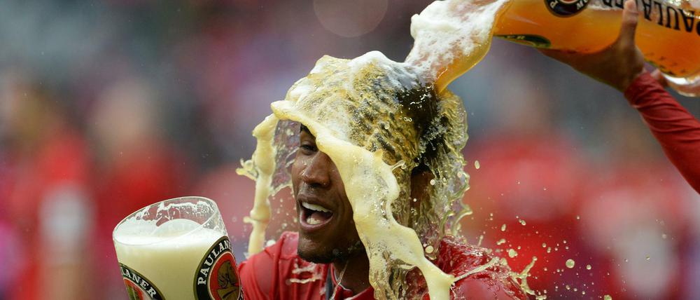Falsche Botschaft. Beim DFB-Pokalfinale soll es deshalb zunächst keine Bierduschen geben.