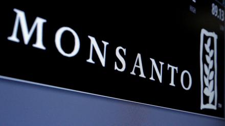 Bayer will den umstrittenen US-Agrarchemiekonzern Monsanto übernehmen.