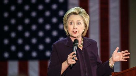 Die Email-Affäre erhöht den Druck auf Hillary Clinton.