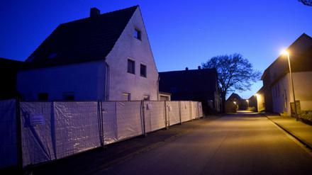 Das Wohnhaus des beschuldigten Ehepaares in Höxter-Bosseborn (Nordrhein-Westfalen).