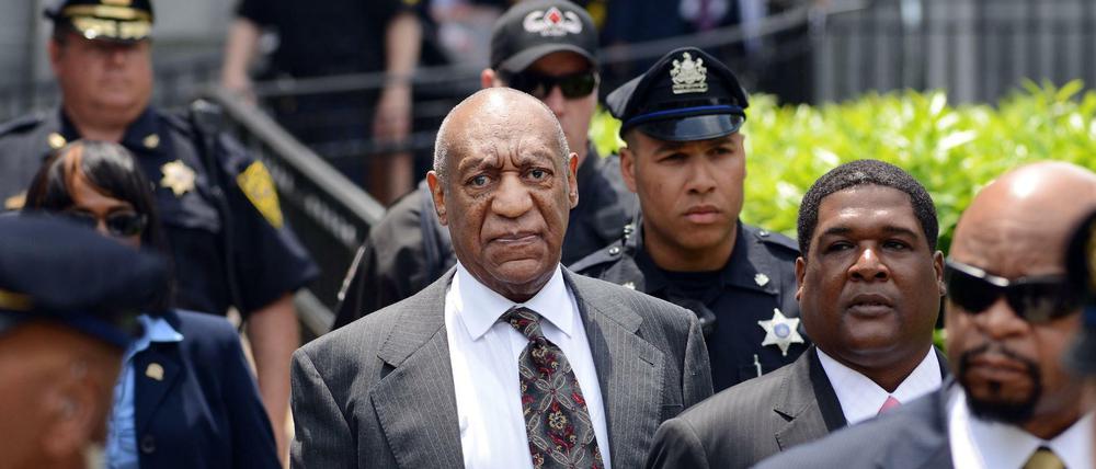 Bill Cosby nach der Entscheidung der Richterin in Pennsylvania, dass er vor Gericht kommt.