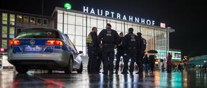 100 Tage nach dem Start des Untersuchungsausschusses Silvesternacht erhebt die Polizei massive Vorwürfe gegen Politik und Justiz.