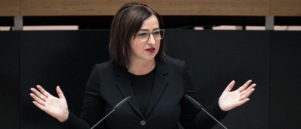 Arbeitssenatorin Dilek Kolat (SPD) im Abgeordnetenhaus.