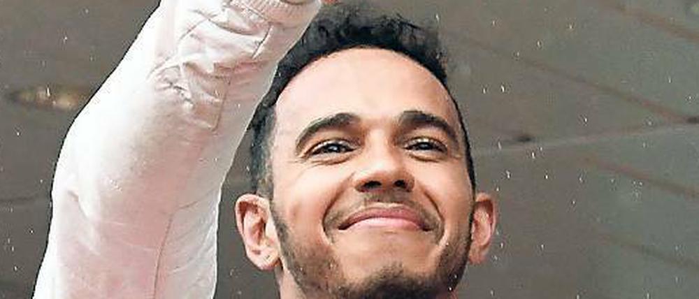 Ich bin oben. Lewis Hamilton nach dem Sieg in Monaco.