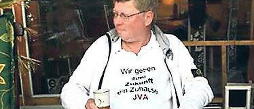 Prost. Richter Strauß in Pose. Mittlerweile ist das Bild gelöscht. 