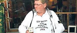 Prost. Richter Strauß in Pose. Mittlerweile ist das Bild gelöscht. 