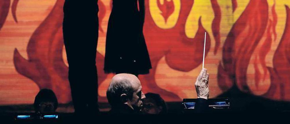 Feuerprobe. Iván Fischer dirigiert und inszeniert Mozart im Konzerthaus. 