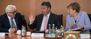 Am Kabinettstisch, aber nicht im Bundestag: Frank-Walter Steinmeier, Sigmar Gabriel und Angela Merkel.