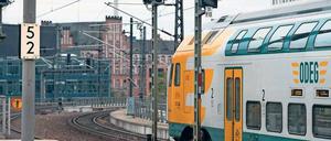 Schwitzen in der Regionalbahn: Dem Triebfahrzeug war es auch zu heiß.