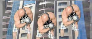 Die New Yorker Künstlerin Hannah Black zeigt in ihrem Video „Bodybuilding“ Muskelmänner als Analogie zur Gesellschaft. 